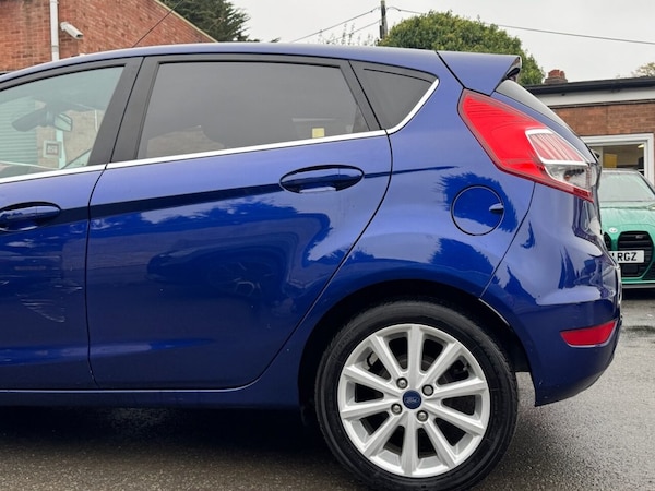 Used Ford Fiesta 2017 for sale - 76267399: Photo 11