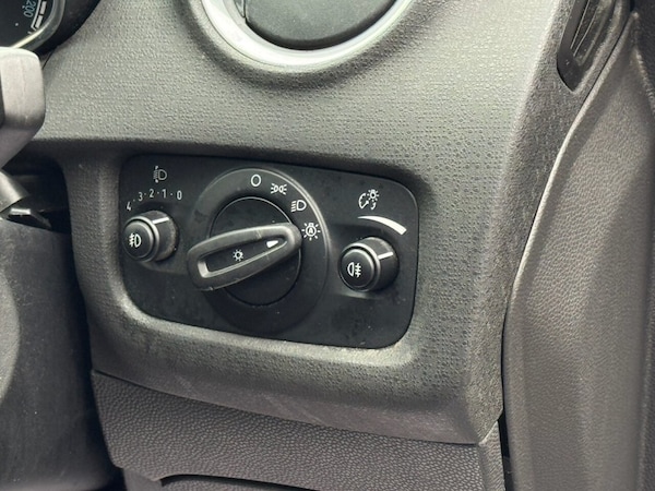 Used Ford Fiesta 2017 for sale - 76267399: Photo 35