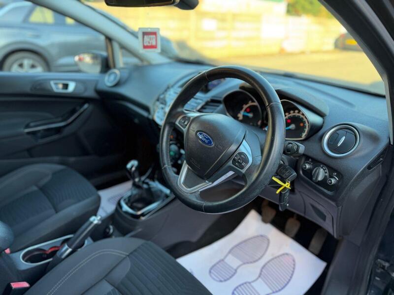 Used Ford Fiesta 2013 for sale - 77149266: Photo 32