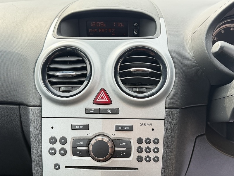 Used Vauxhall Corsa 2012 for sale - 77980795: Photo 35