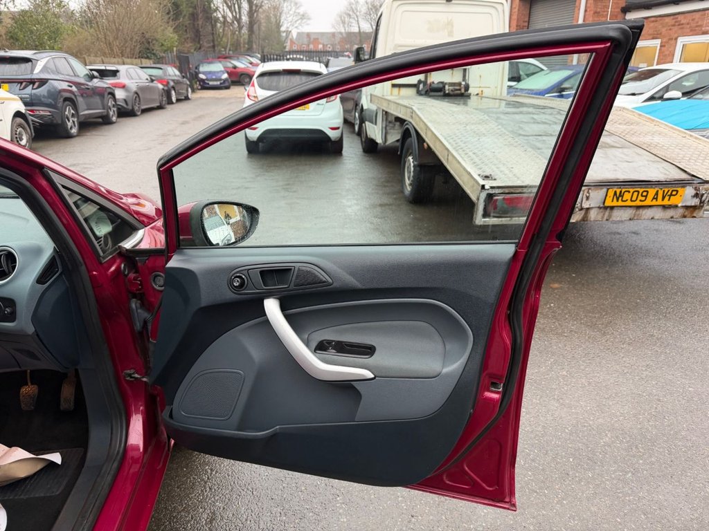 Used Ford Fiesta 2010 for sale - 77007691: Photo 19