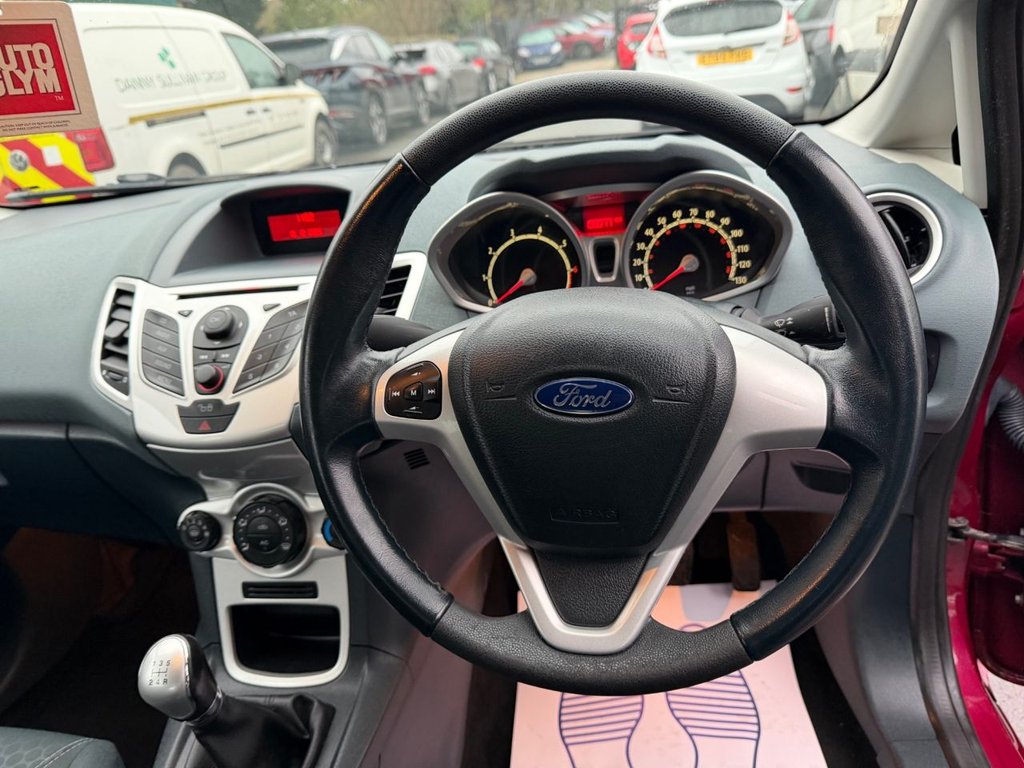Used Ford Fiesta 2010 for sale - 77007691: Photo 2