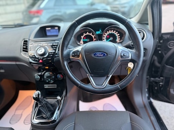 Used Ford Fiesta 2017 for sale - 76631651: Photo