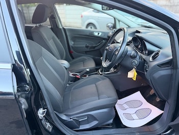 Used Ford Fiesta 2017 for sale - 76631651: Photo