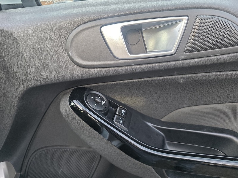 Used Ford Fiesta 2015 for sale - 77264047: Photo 31