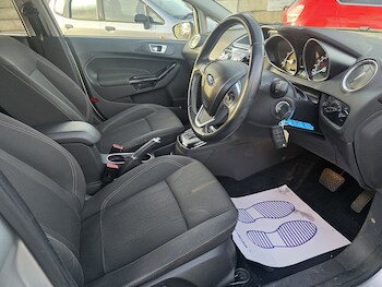 Used Ford Fiesta 2015 for sale - 77264047: Photo