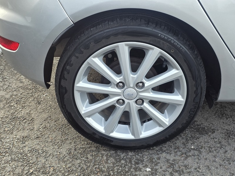 Used Ford Fiesta 2015 for sale - 77264047: Photo 54