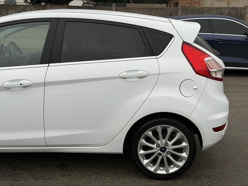 Used Ford Fiesta 2015 for sale - 77643320: Photo 27