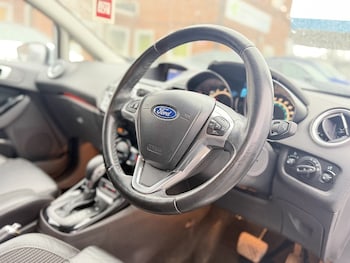 Used Ford Fiesta 2015 for sale - 77643320: Photo