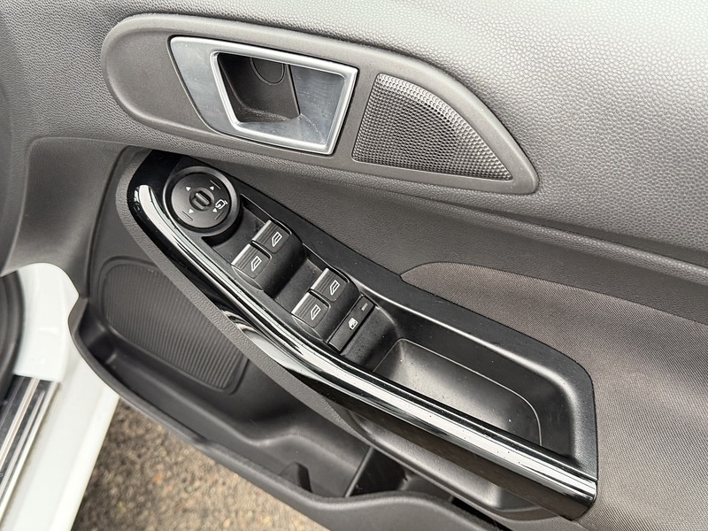 Used Ford Fiesta 2015 for sale - 77643320: Photo 53
