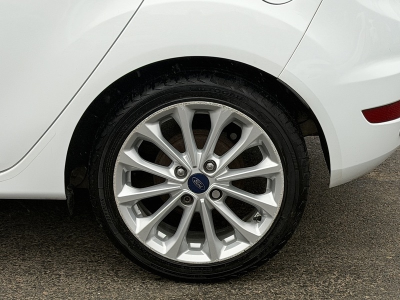 Used Ford Fiesta 2015 for sale - 77643320: Photo 58