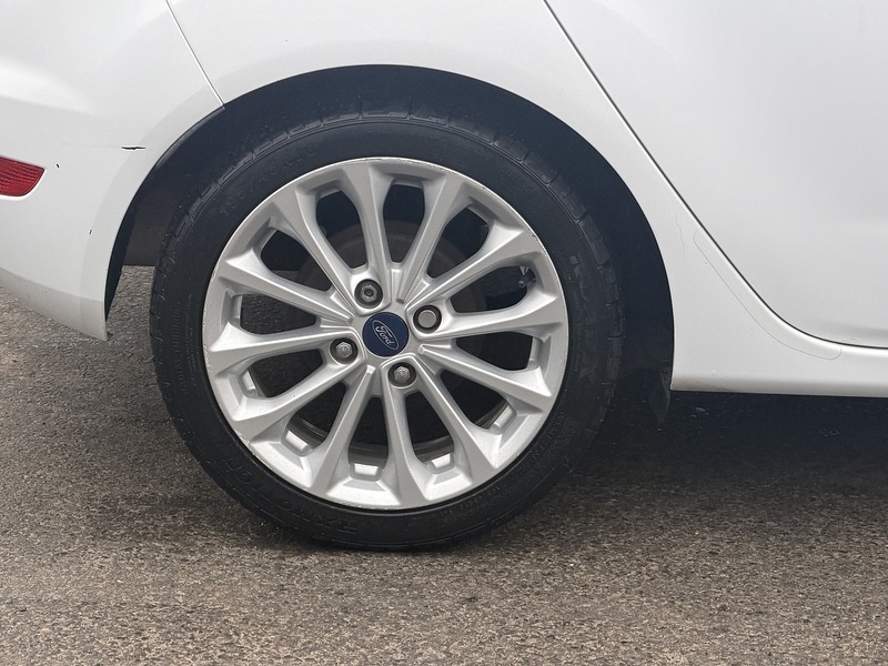 Used Ford Fiesta 2015 for sale - 77643320: Photo 60