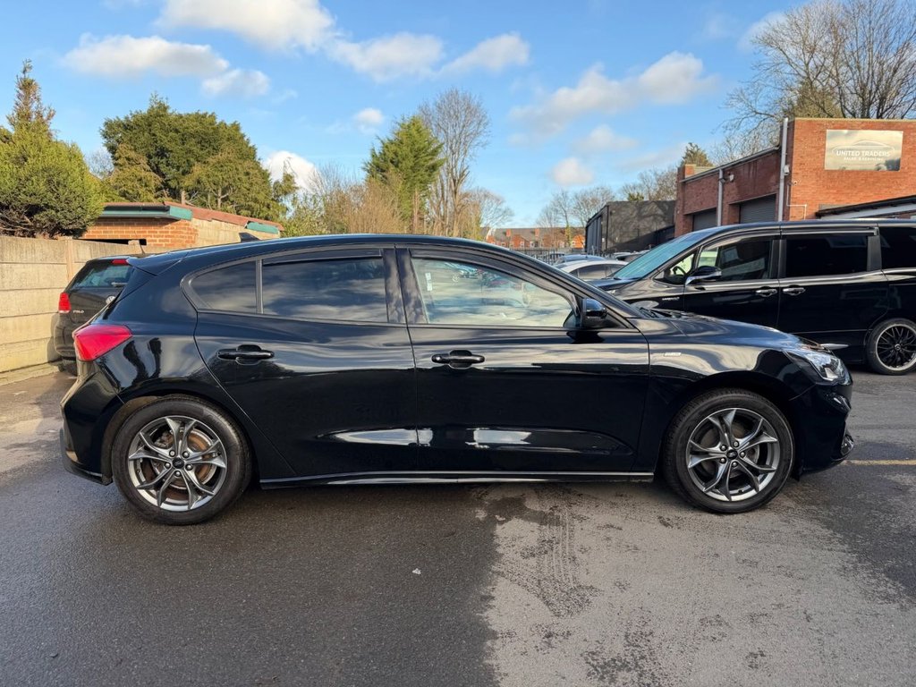 Used Ford Focus 2019 for sale - 76910286: Photo 11
