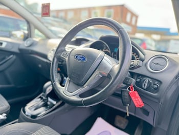 Used Ford Fiesta 2016 for sale - 76396109: Photo