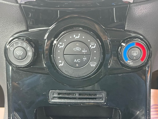 Used Ford Fiesta 2013 for sale - 76261026: Photo 24