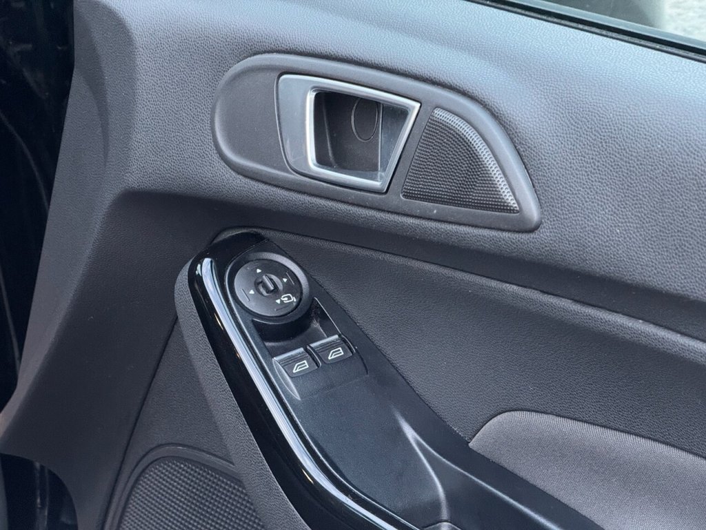 Used Ford Fiesta 2017 for sale - 76386444: Photo 32