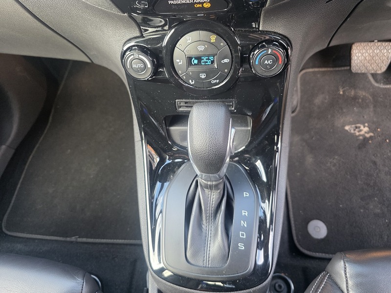 Used Ford Fiesta 2015 for sale - 77356859: Photo 37