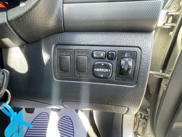 Used Toyota Avensis 2003 for sale - 76256045: Photo 25