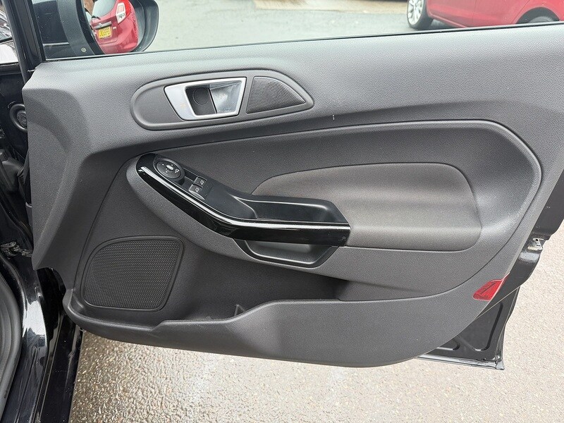 Used Ford Fiesta 2014 for sale - 77423071: Photo 33