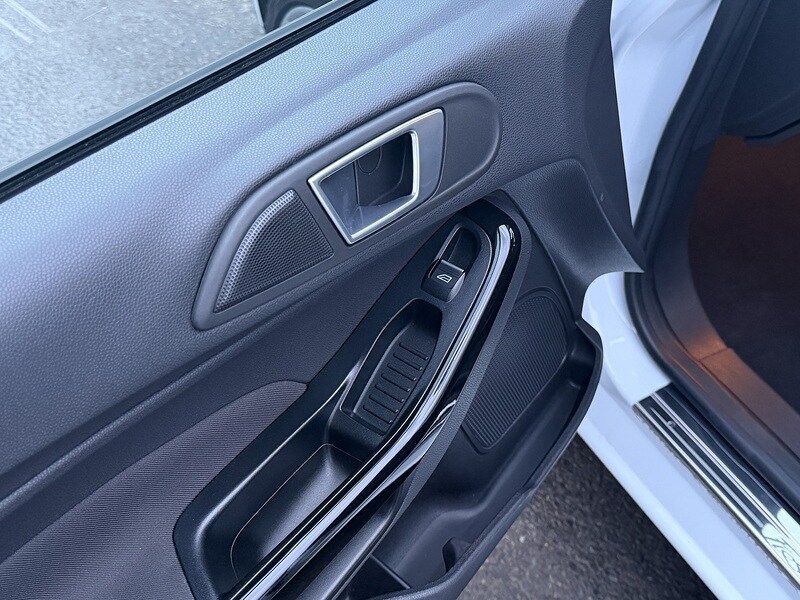 Used Ford Fiesta 2015 for sale - 77501086: Photo 47