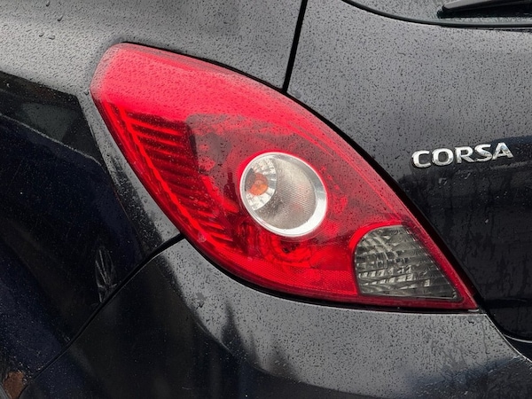 Used Vauxhall Corsa 2010 for sale - 76317138: Photo 17