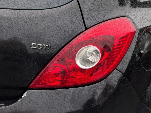 Used Vauxhall Corsa 2010 for sale - 76317138: Photo 18