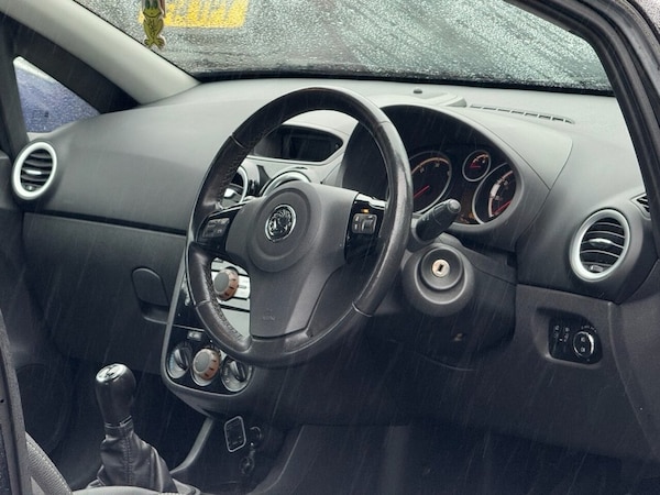Used Vauxhall Corsa 2010 for sale - 76317138: Photo 2