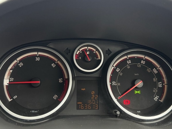 Used Vauxhall Corsa 2010 for sale - 76317138: Photo 7