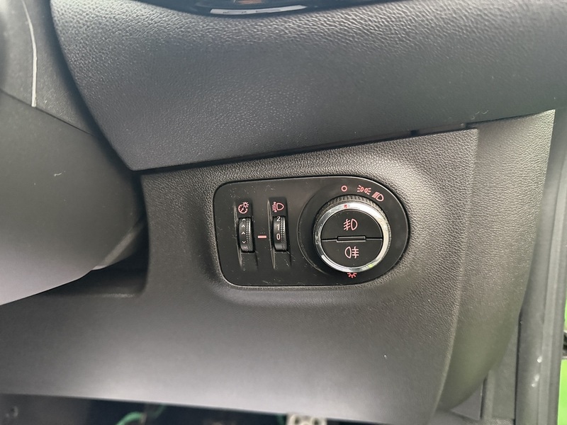 Used Vauxhall Corsa 2016 for sale - 77149270: Photo 17