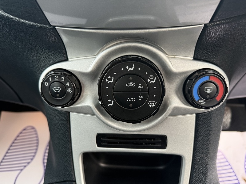 Used Ford Fiesta 2011 for sale - 77172770: Photo 25