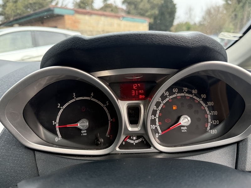 Used Ford Fiesta 2011 for sale - 77172770: Photo 28