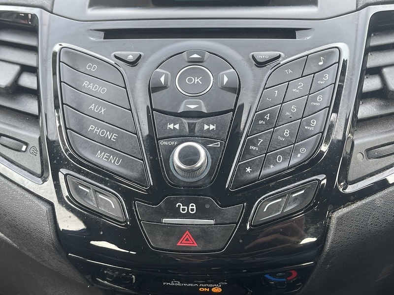 Used Ford Fiesta 2015 for sale - 77149320: Photo 28