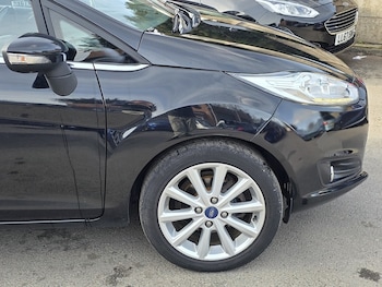 Used Ford Fiesta 2017 for sale - 77655768: Photo