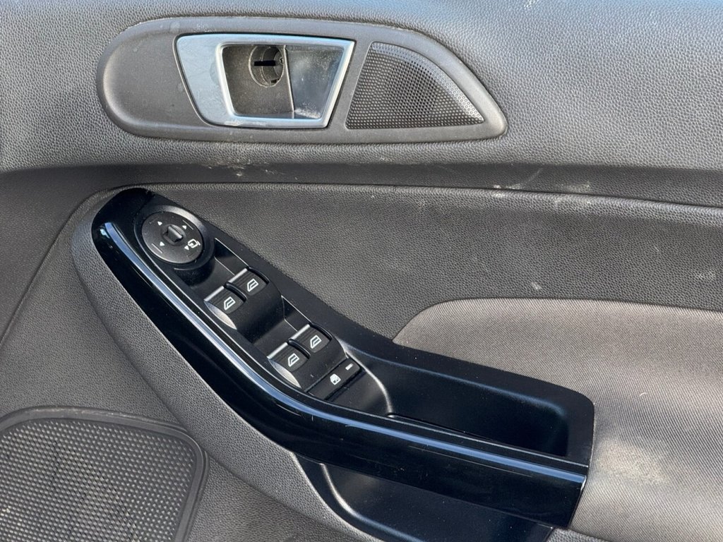 Used Ford Fiesta 2016 for sale - 76386267: Photo 25
