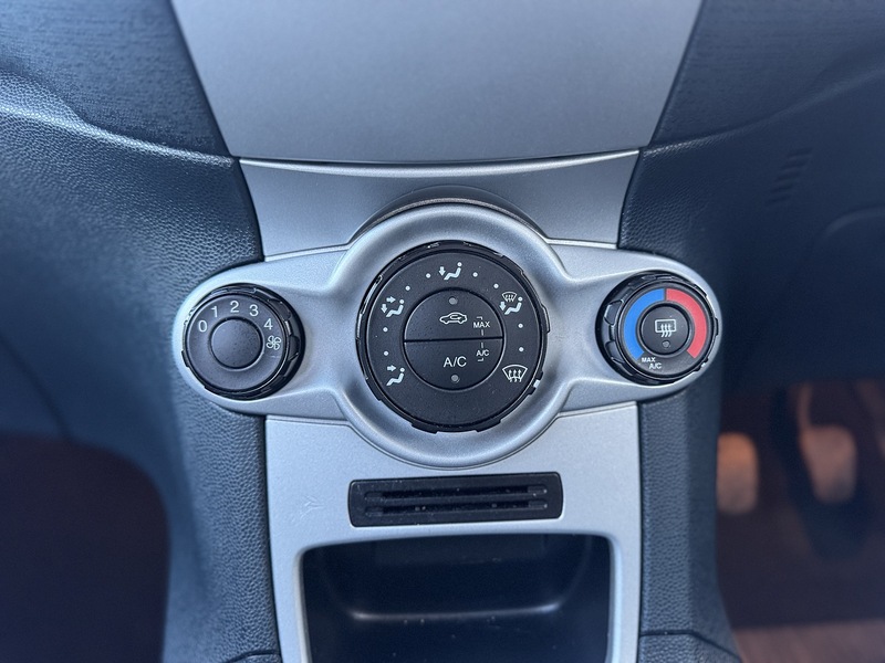 Used Ford Fiesta 2012 for sale - 77730891: Photo 20