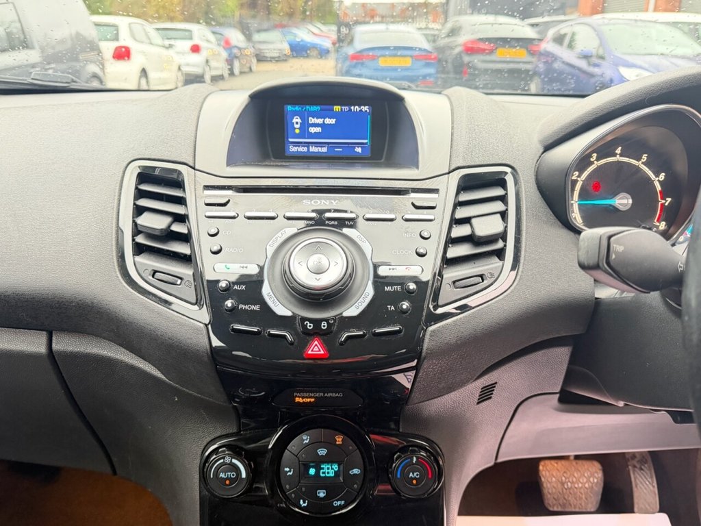 Used Ford Fiesta 2015 for sale - 76768798: Photo 27