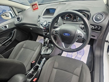 Used Ford Fiesta 2015 for sale - 76256037: Photo