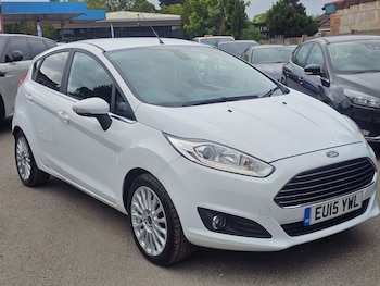 Used Ford Fiesta 2015 for sale - 76256037: Photo