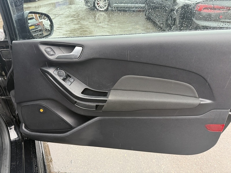 Used Ford Fiesta 2018 for sale - 77213090: Photo 17