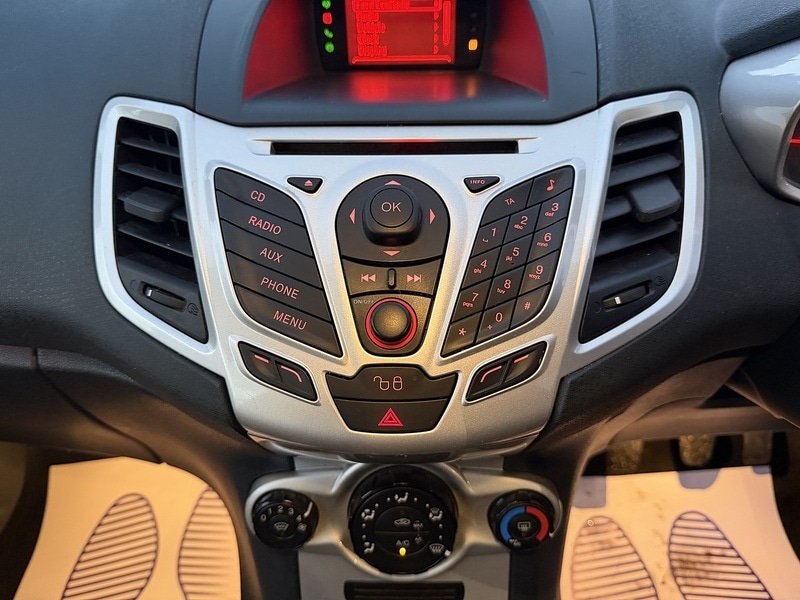 Used Ford Fiesta 2012 for sale - 77149306: Photo 28