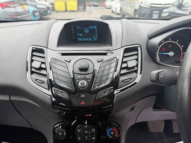 Used Ford Fiesta 2015 for sale - 77681438: Photo 27