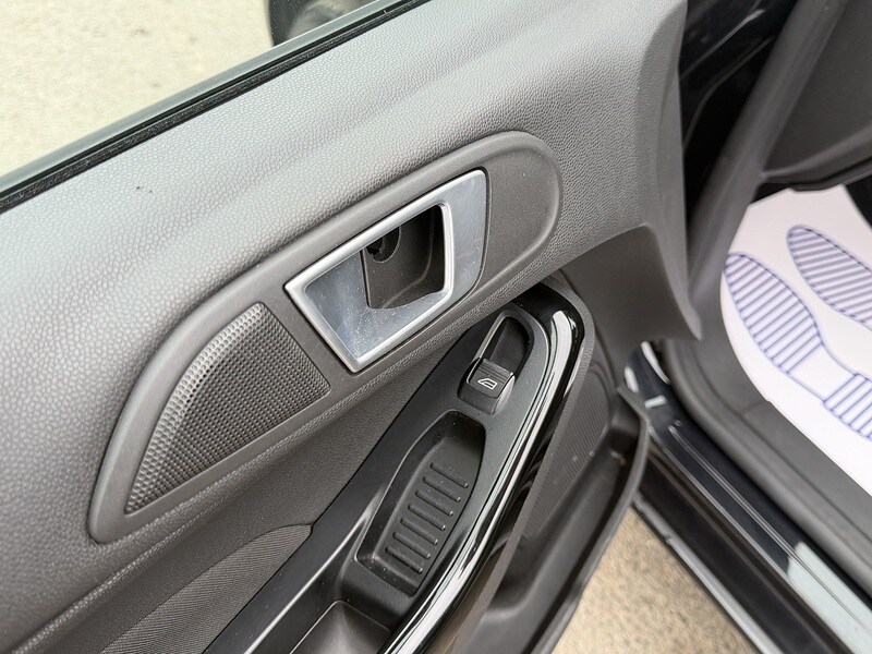 Used Ford Fiesta 2015 for sale - 77681438: Photo 37