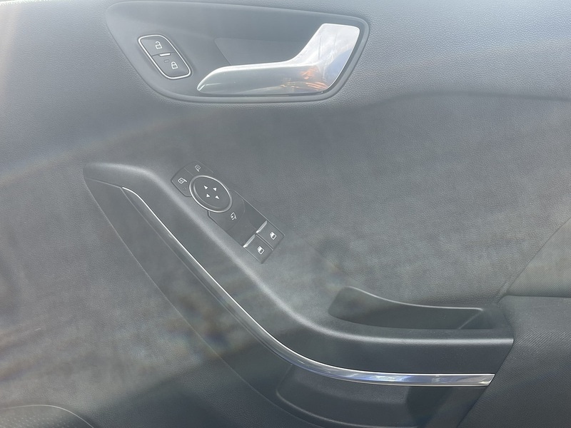 Used Ford Fiesta 2017 for sale - 78012717: Photo 24