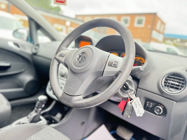 Used Vauxhall Corsa 2012 for sale - 76256742: Photo 3