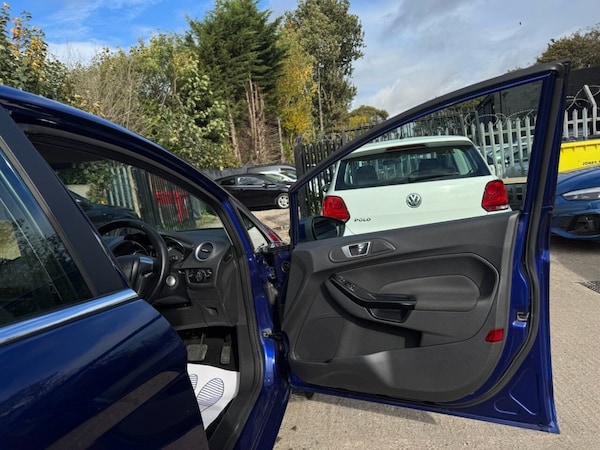 Used Ford Fiesta 2015 for sale - 76333548: Photo 34