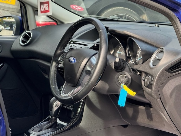 Used Ford Fiesta 2015 for sale - 76333548: Photo 3