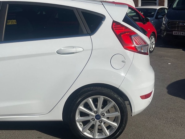 Used Ford Fiesta 2016 for sale - 76256058: Photo 16