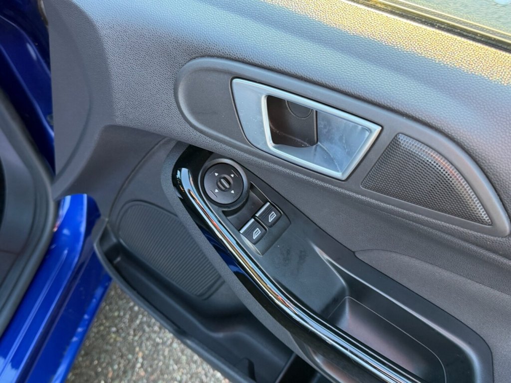 Used Ford Fiesta 2015 for sale - 76751230: Photo 44