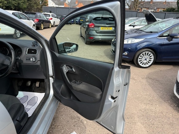 Used Volkswagen Polo 2014 for sale - 76260995: Photo 20