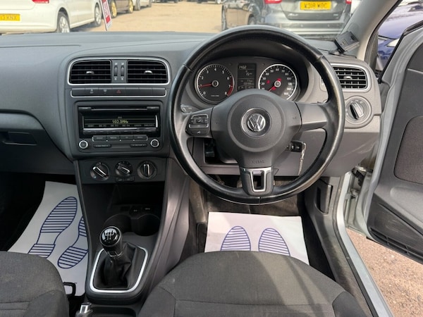 Used Volkswagen Polo 2014 for sale - 76260995: Photo 3